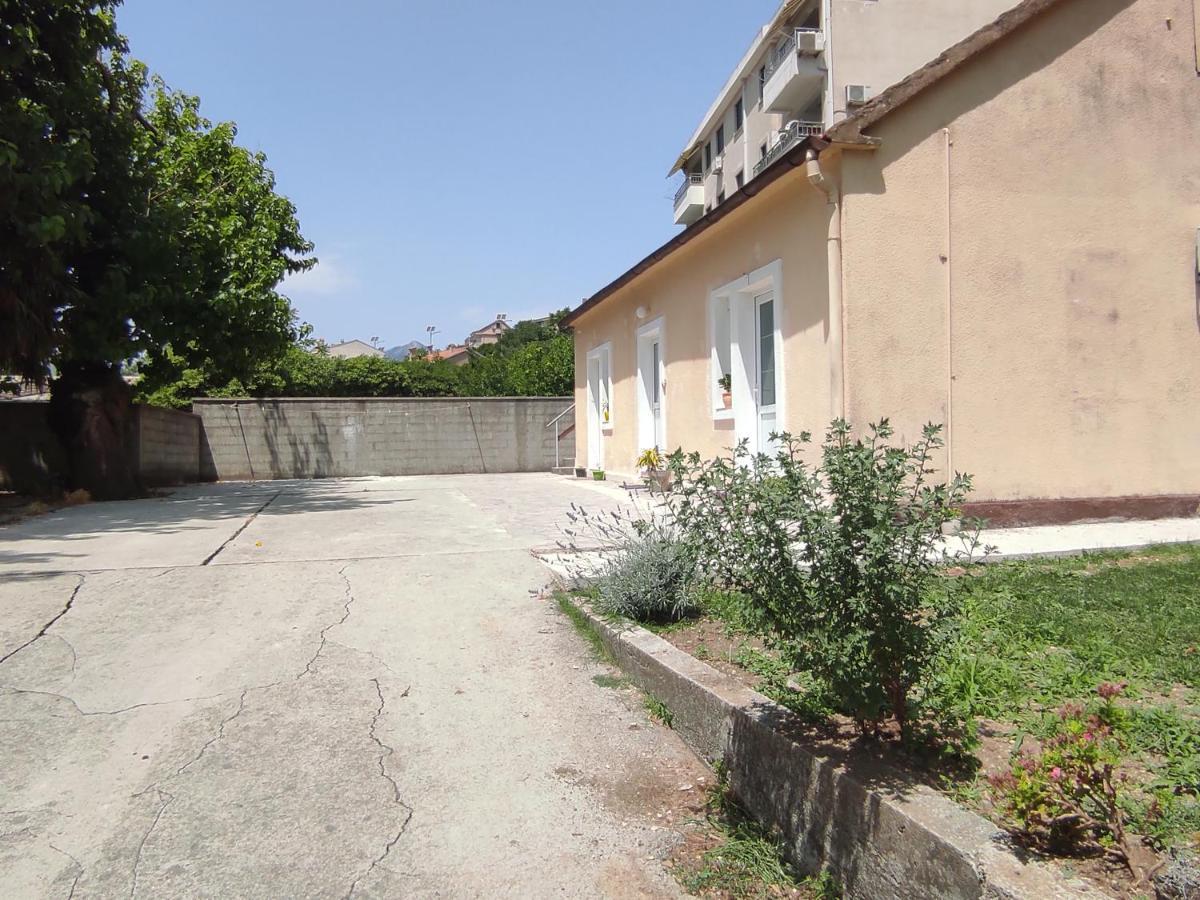 Apartments Zeljka-Dobrota Kotor Exteriör bild