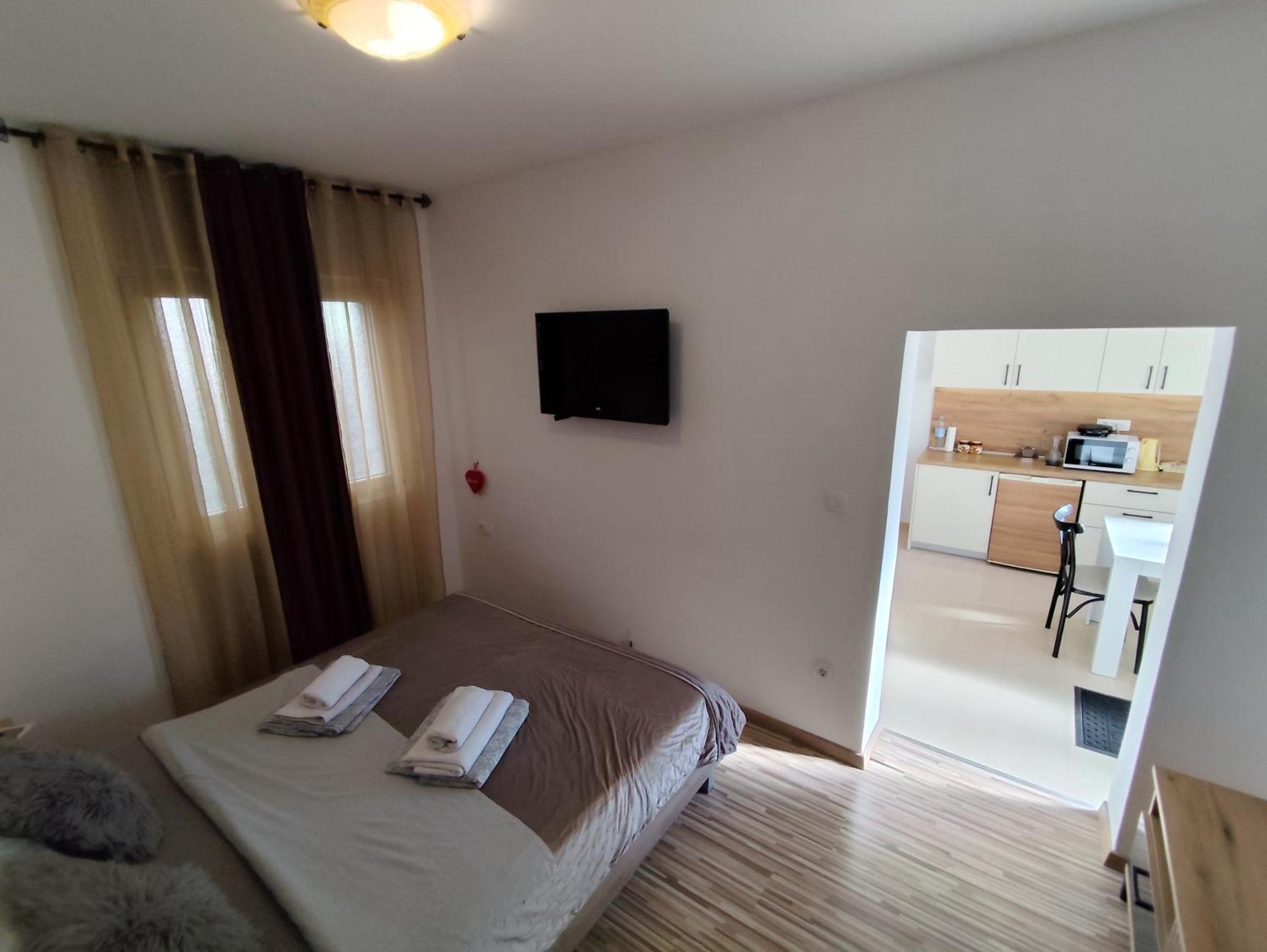 Apartments Zeljka-Dobrota Kotor Exteriör bild